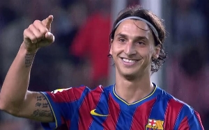 伊布：当初瓜帅称不能开法拉利去训练，后来我直接把车停他门口