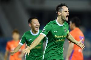 媒体人：弗兰克离开浙江队后，想把这段经历写成一本书