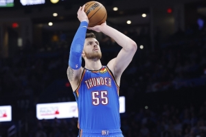 戴格诺特：哈滕开局防班凯罗做得很棒 攻防两端表现极其全面