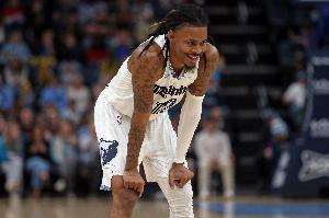 名记：灰熊意识到莫兰特不如贝恩&JJJ值钱 将在截止日前降低要价