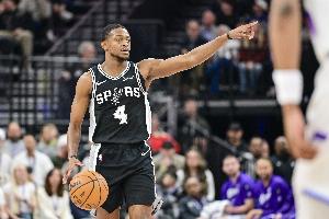 谁？福克斯谈无缘全明星：战绩最差的都有人入选 我根本不在乎