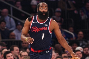 名嘴：哈登季后赛不力不仅仅是压力问题 赚了十亿美元也改变不了