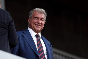 拉波尔塔：期待诺坎普举办欧冠决赛和世界杯决赛，我们将努力实现