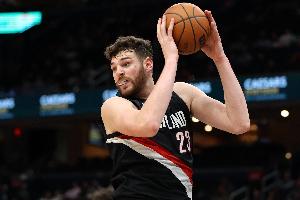 三分已平生涯纪录！克林根首节3记三分拿下11分6板2助2帽