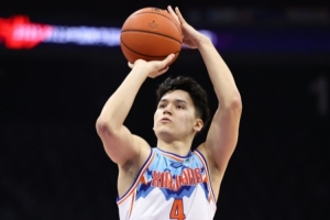 伊力福拉提:对不起球迷 新疆第一阶段的战绩和精神气没达到预期 伊力福拉提:对不起球迷 新疆第一阶段的战绩和精神气没达到预期