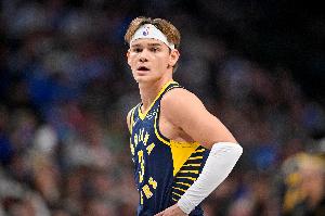 Fischer：公牛用双向合同签下三届扣篮大赛冠军麦克朗