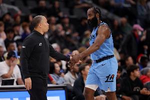 卢：哈登说我是他合作过的最好的教练之一 他说他想感谢我