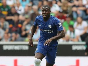 记者：祖马加盟泰山尚未最终确定，要综合考虑年龄、伤病风险