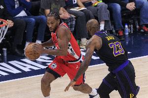 哈登走了 快船还留着伦纳德有何意义？火湖都能不动主力轻松配平