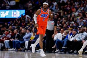 雷霆官方：亚历山大腹部肌肉拉伤 将在全明星周末后进行重新评估