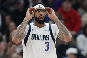 重磅浓眉等4人被交易去奇才 换来米德尔顿等4将+2首轮+3次轮