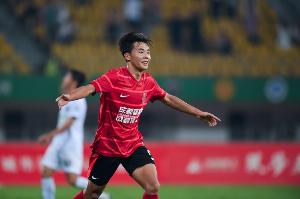 马德兴：邝兆镭留洋最多只能随队训练，帅惟浩才该是家长们的选择