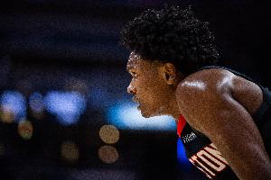 犯规麻烦！阿门半场5中1仅拿5分2板2助 3次犯规