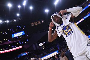 邓利维说库明加没人要？队记：勇士近期的选择远比外界想象中多