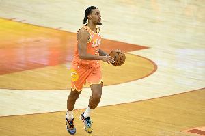 阿特金森：从上季到现在泰森简直判若两人 他正成为进攻组织者