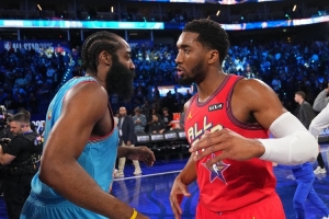 苏群：NBA这么多交易还没有真正能撼动格局的 多是为了减税省钱