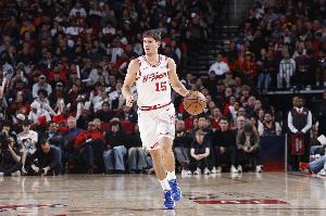 手感回调！谢泼德近8场比赛三分50投10中 命中率仅为20%