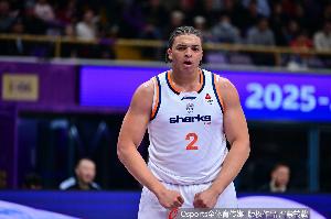 记者:上海今年15场赢13场 这外援配置和化学反应 绝对冠军争夺者 记者:上海今年15场赢13场 这外援配置和化学反应 绝对冠军争夺者