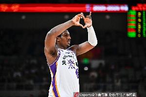 这场你背好锅！佩里进攻状态全无 全场12中2&三分5中1