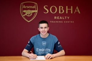 官方：阿森纳签下16岁北爱尔兰中卫丹尼尔·麦卡伦