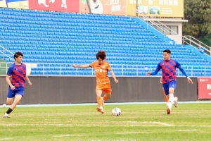 热身赛 山东泰山B队3:2战胜泰安天贶