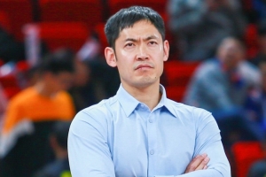 张庆鹏：年轻球员渴望比赛 希望新鲜血液给球队带来更多希望