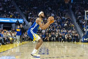 打得可以！穆迪17中8得全场最高25分 另有4板2助3断1帽&正负值+5