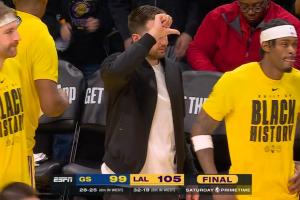 湖勇最后时刻无悬念了 梅尔顿投3分 东契奇比拇指向下表不满