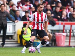 亨德森：球队在丢球后的反应堪称完美 我们作为一支球队不断成长