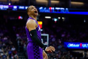 威少：能将知识和经验传授给年轻一代非常棒 我很享受当导师角色