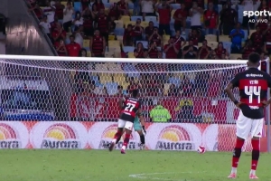 布鲁诺·恩里克罚点二次触球，应用新规重新主罚破门