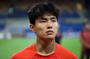 直播吧：私联海港推进签约，恒大足校向杨黔东发函追偿违约损失