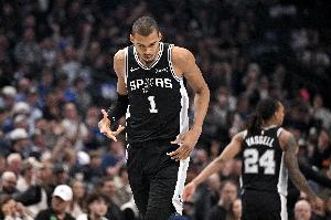 黄蜂9连胜终结！马刺4连胜成目前联盟最长 骑&鹿&湖3连胜紧随其后