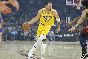 雷迪克：东契奇目前仍为每日观察状态 能否出战独行侠尚不确定